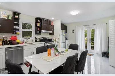 21 Lawrence St, Bloomfield, NJ 07003 - Photo 2