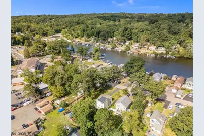 19 W River Styx Rd, Hopatcong, NJ 07843 - Photo 4