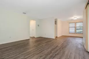 107 Huckleberry Ct, Readington, NJ 08887 - Photo 10