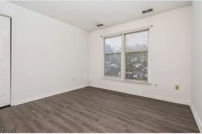 107 Huckleberry Ct, Readington, NJ 08887 - Photo 4