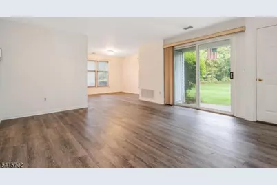 107 Huckleberry Ct, Readington, NJ 08887 - Photo 8