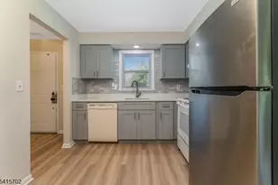 107 Huckleberry Ct, Readington, NJ 08887 - Photo 14