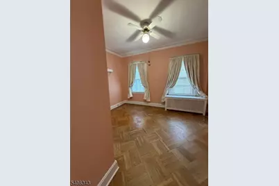 239 Washington Pl, Hasbrouck Heights, NJ 07604 - Photo 6