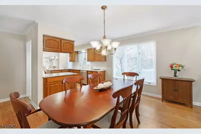 35 Roberts Cir, Bernards Township, NJ 07920 - Photo 8