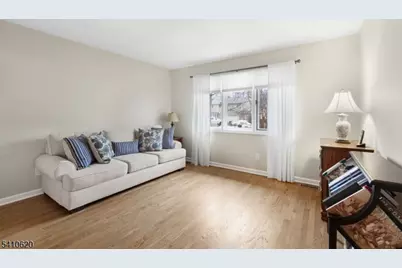 35 Roberts Cir, Bernards Township, NJ 07920 - Photo 24