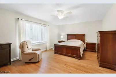 35 Roberts Cir, Bernards Township, NJ 07920 - Photo 18