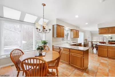 35 Roberts Cir, Bernards Township, NJ 07920 - Photo 12