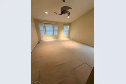 323 Wilshire Dr, Nutley, NJ 07110 - Photo 14