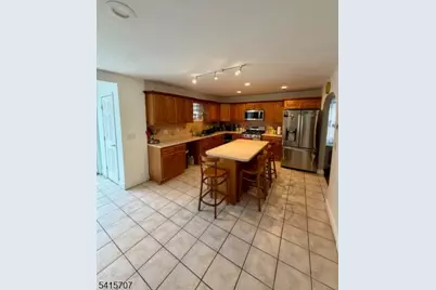 24 Hollywood Ave, Hillside, NJ 07205 - Photo 8