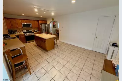 24 Hollywood Ave, Hillside, NJ 07205 - Photo 8