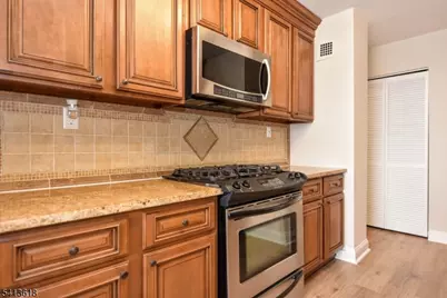 9060 Palisade Ave #1003, North Bergen, NJ 07047 - Photo 16