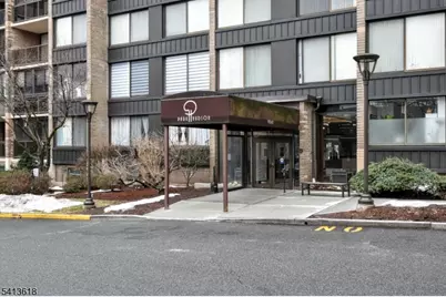 9060 Palisade Ave #1003, North Bergen, NJ 07047 - Photo 2