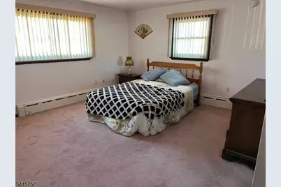 5 Sydney Pl, Manville, NJ 08835 - Photo 4