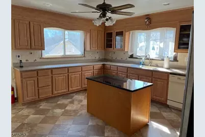 5 Sydney Pl, Manville, NJ 08835 - Photo 8