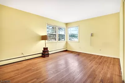 113 Crest Dr, Berkeley Heights Township, NJ 07922 - Photo 26