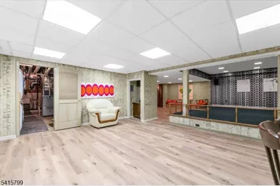 300 Old York Road, Raritan Township, NJ 08822 - Photo 24