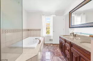 300 Old York Rd, Raritan Township, NJ 08822 - Photo 18