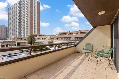 300 Gorge Rd #25, Cliffside Park, NJ 07010 - Photo 30