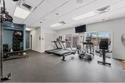 300 Gorge Rd #25, Cliffside Park, NJ 07010 - Photo 34