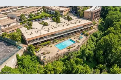 300 Gorge Rd #25, Cliffside Park, NJ 07010 - Photo 40