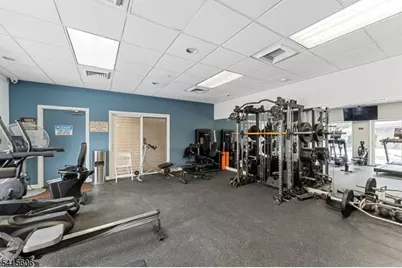 300 Gorge Rd #25, Cliffside Park, NJ 07010 - Photo 36