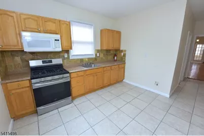 117 Scheerer Ave, Newark, NJ 07112 - Photo 12