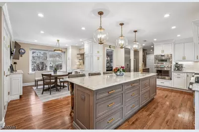 9 Buttonwood Ln, Chatham Township, NJ 07928 - Photo 12