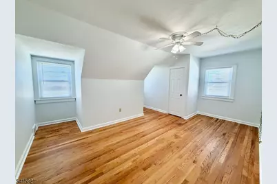 126 Hwy20231, Raritan Township, NJ 08551 - Photo 30