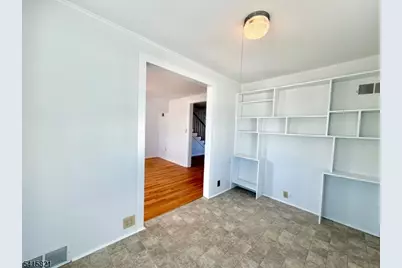 126 Hwy20231, Raritan Township, NJ 08551 - Photo 12