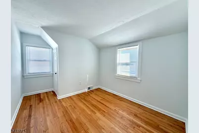 126 Hwy20231, Raritan Township, NJ 08551 - Photo 34