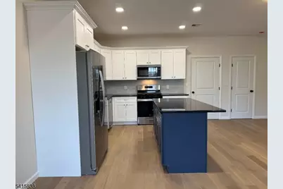 188 Heckel St #2, Belleville, NJ 07109 - Photo 4