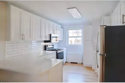 41 Elm St #1B, Morristown, NJ 07960 - Photo 4