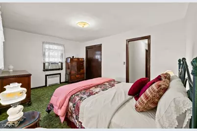 8 Kipp Pl, Paterson, NJ 07513 - Photo 10