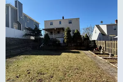 63 Raymond St, Hasbrouck Heights, NJ 07604 - Photo 4