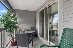 15 Boulder Run Rd, Paterson, NJ 07501 - Photo 2