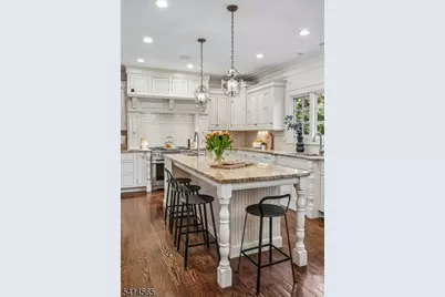 26 Keats Rd, Millburn Twp., NJ 07078 - Photo 12