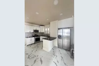 547 Cary St #1, Orange, NJ 07050 - Photo 4