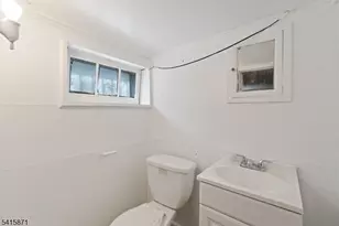 326 Eastern Pkwy, Newark, NJ 07106 - Photo 18