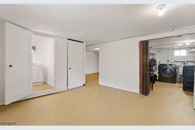 326 Eastern Pkwy, Newark, NJ 07106 - Photo 14