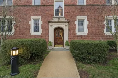 133 Summit Ave #16, Summit, NJ 07901 - Photo 2