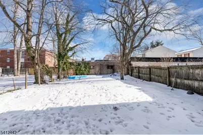 208 E Price St, Linden, NJ 07036 - Photo 30