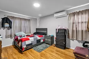 208 E Price St, Linden, NJ 07036 - Photo 6