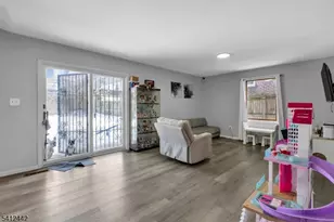 208 E Price St, Linden, NJ 07036 - Photo 12