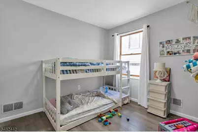 208 E Price St, Linden, NJ 07036 - Photo 24