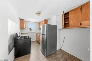 131 Sayre St, Elizabeth, NJ 07208 - Photo 6