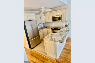 77 Liberty St #26, Little Ferry, NJ 07643 - Photo 2