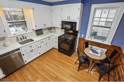 25 Burnett Ter, Maplewood, NJ 07040 - Photo 14