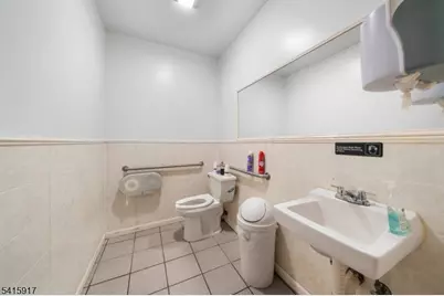 236 S Wood Ave, Linden, NJ 07036 - Photo 16