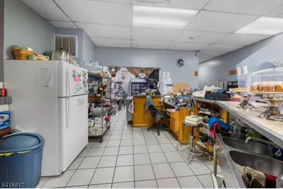 236 S Wood Ave, Linden, NJ 07036 - Photo 14