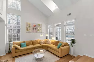 9 Hartley Ln, Bernards Township, NJ 07920 - Photo 4